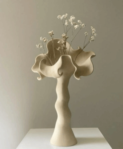 Творчість у дотику: глина як матеріал для самовираження