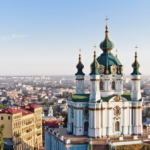 🏛️ Андріївська церква: витончений шедевр над старовинним Подолом