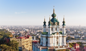 🏛️ Андріївська церква: витончений шедевр над старовинним Подолом